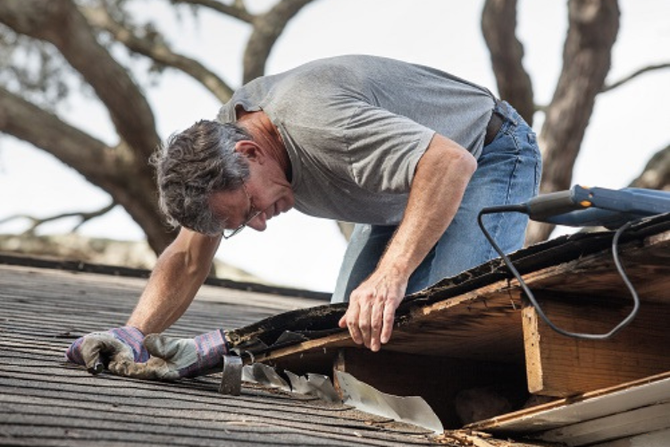 Damaged roof being repaired in Livermore